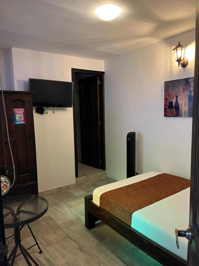 Santiago Dc Hotel Кали Экстерьер фото