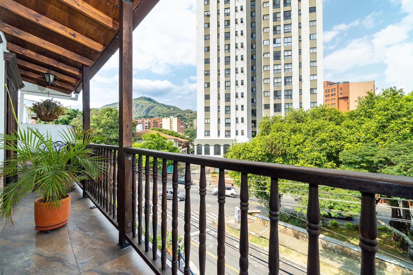 Santiago Dc Hotel Кали Экстерьер фото