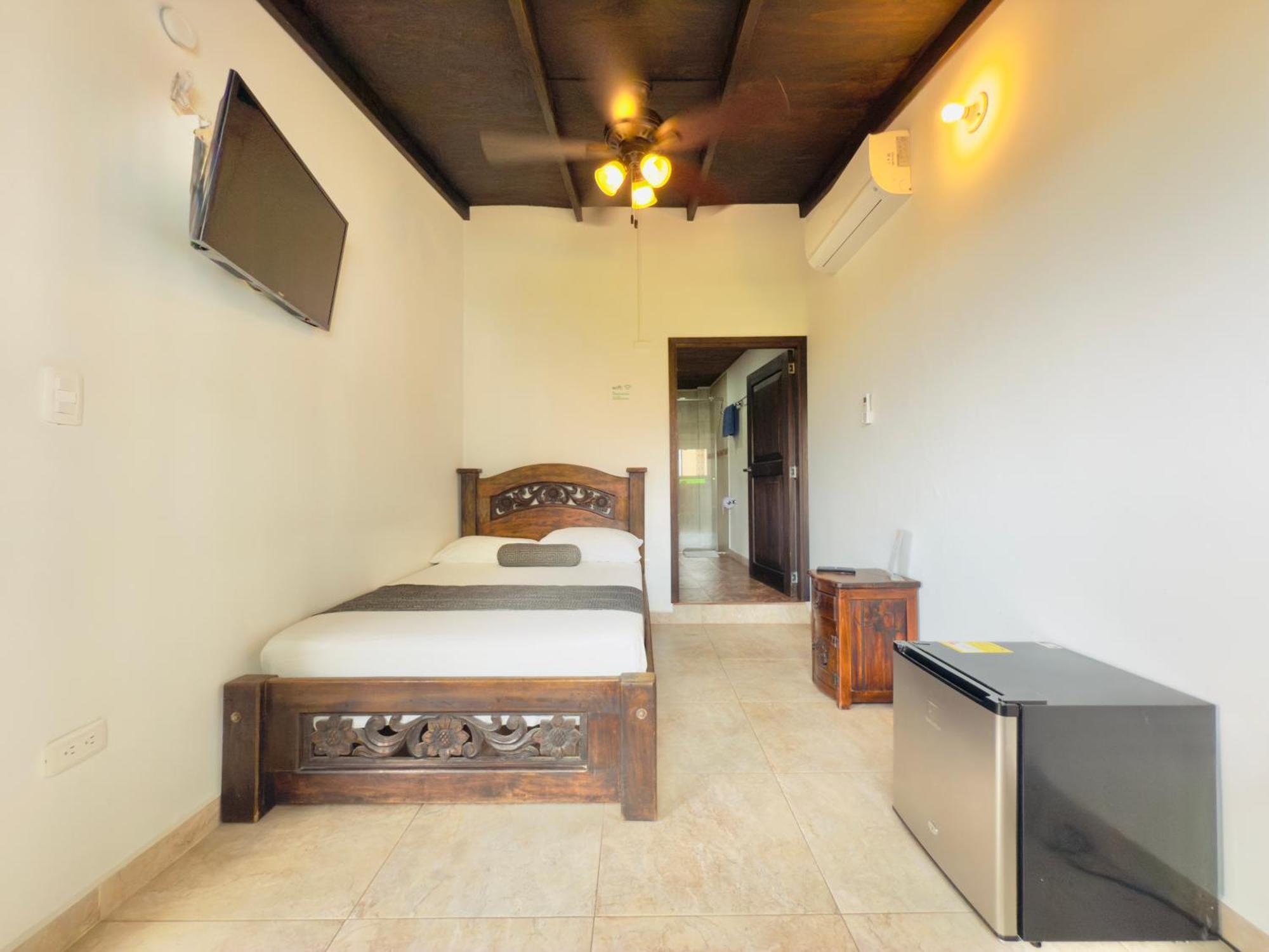 Santiago Dc Hotel Кали Экстерьер фото